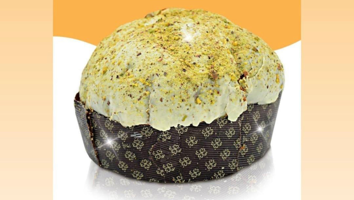 Panettone artigianale al pistacchio con delicata crema di pistacchio