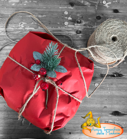 Panettone artigianale al pistacchio con delicata crema di pistacchio